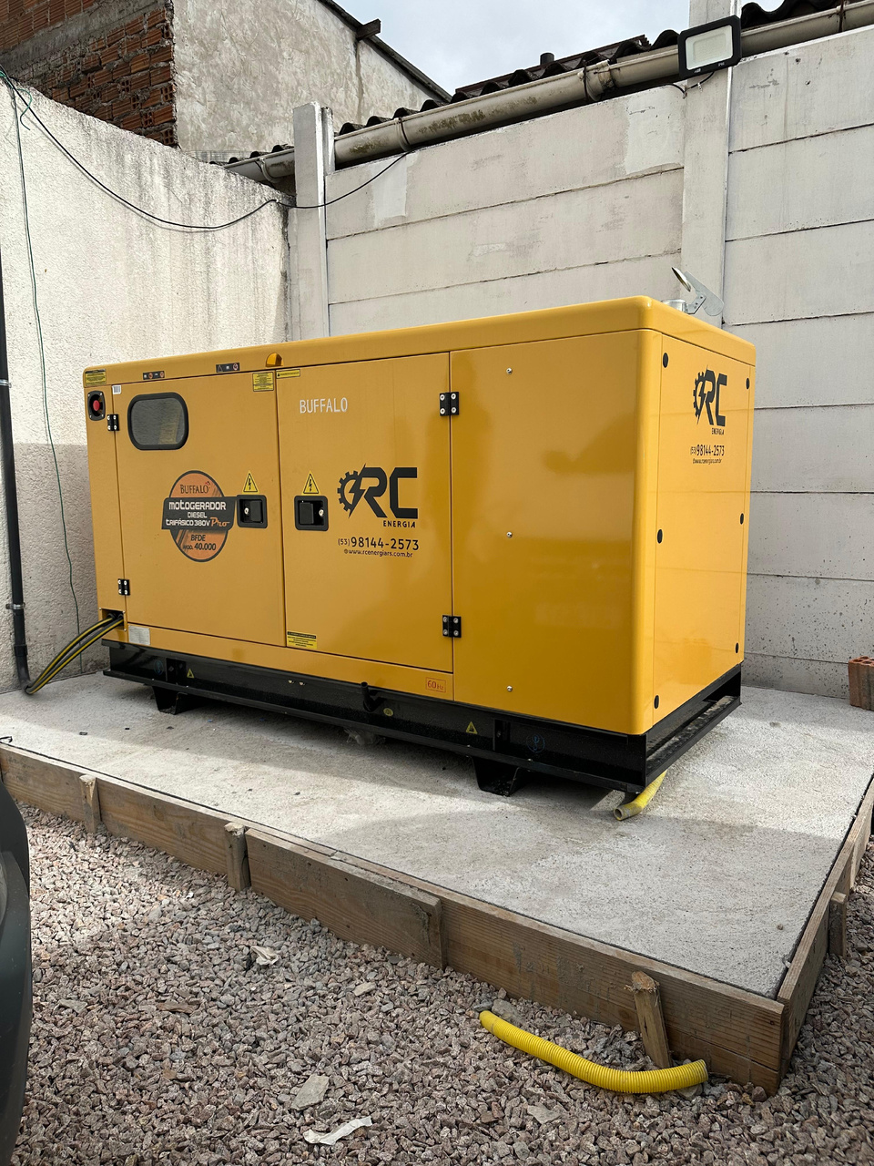 Grupo Gerador de Energia Buffalo 40KVA Carenado Automático